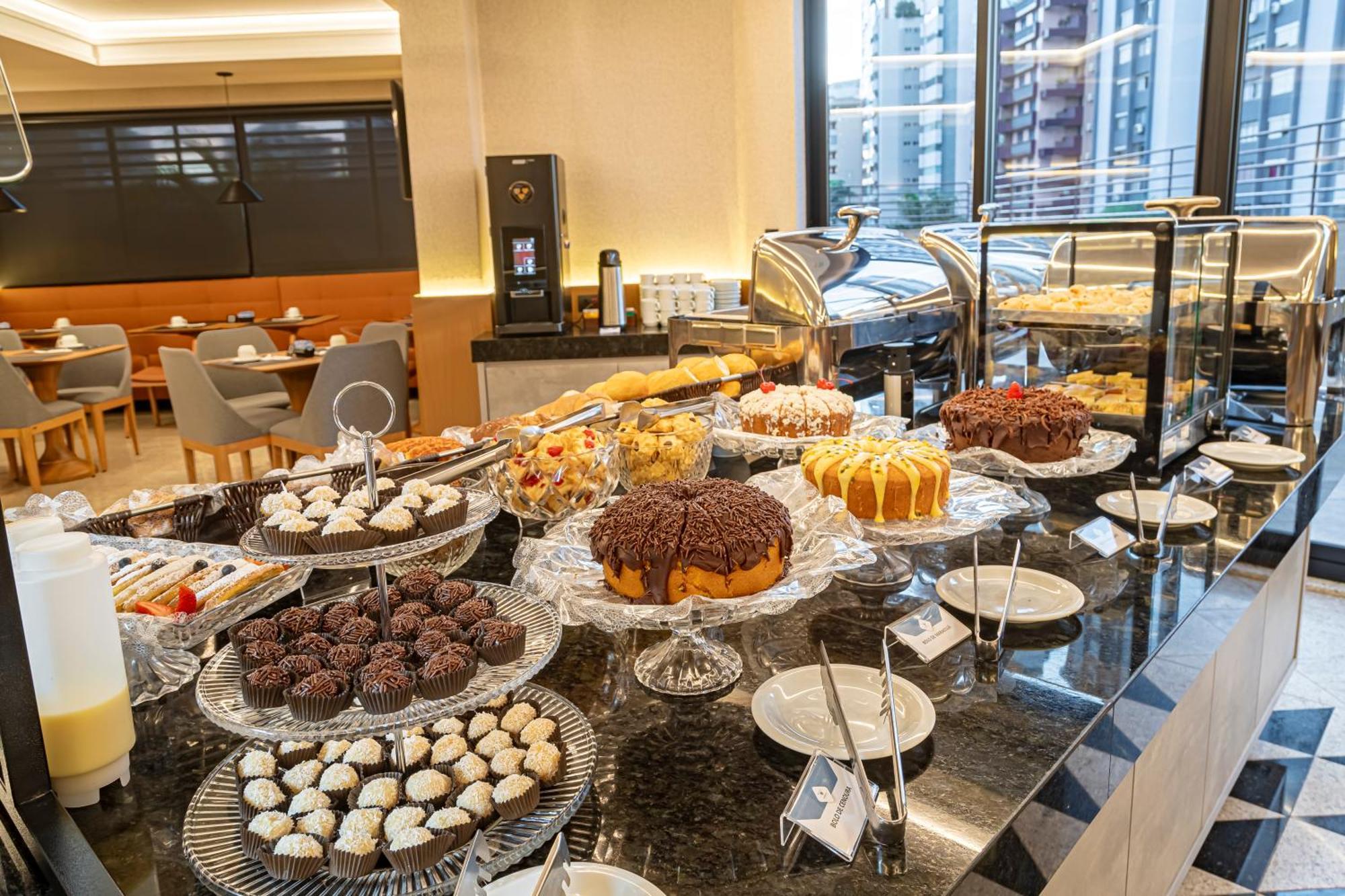 Hotel Metropole 마링가 외부 사진